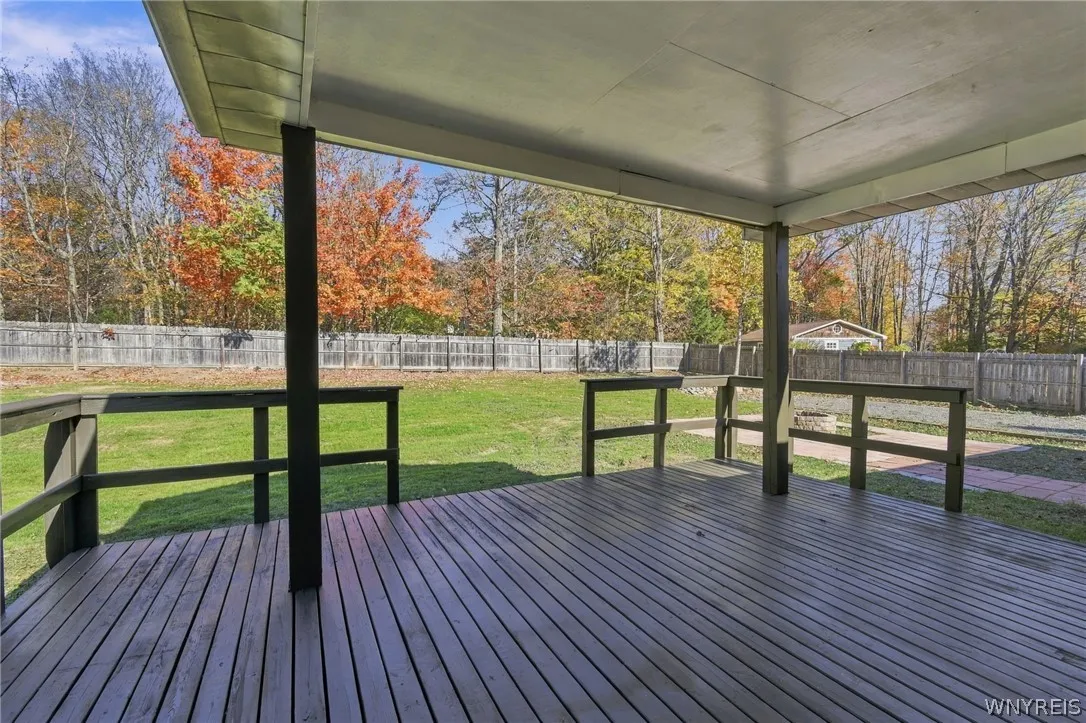 1938 North Creek Road, Hamburg, New York 14085, Hamburg, New York 14085, 3 Bedroom Bedrooms, 7 Room Rooms,2 BathroomBathrooms,Residential,For Sale,1938 North Creek Road, Hamburg, New York 14085,0,B1725205