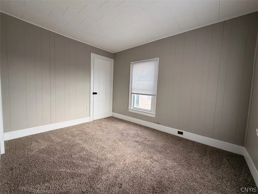 179 West 3rd Street, Oswego, New York 13126, Oswego, New York 13126, 7 Bedroom Bedrooms, ,2 BathroomBathrooms,Residential,For Sale,179 West 3rd Street, Oswego, New York 13126,0,S1725223