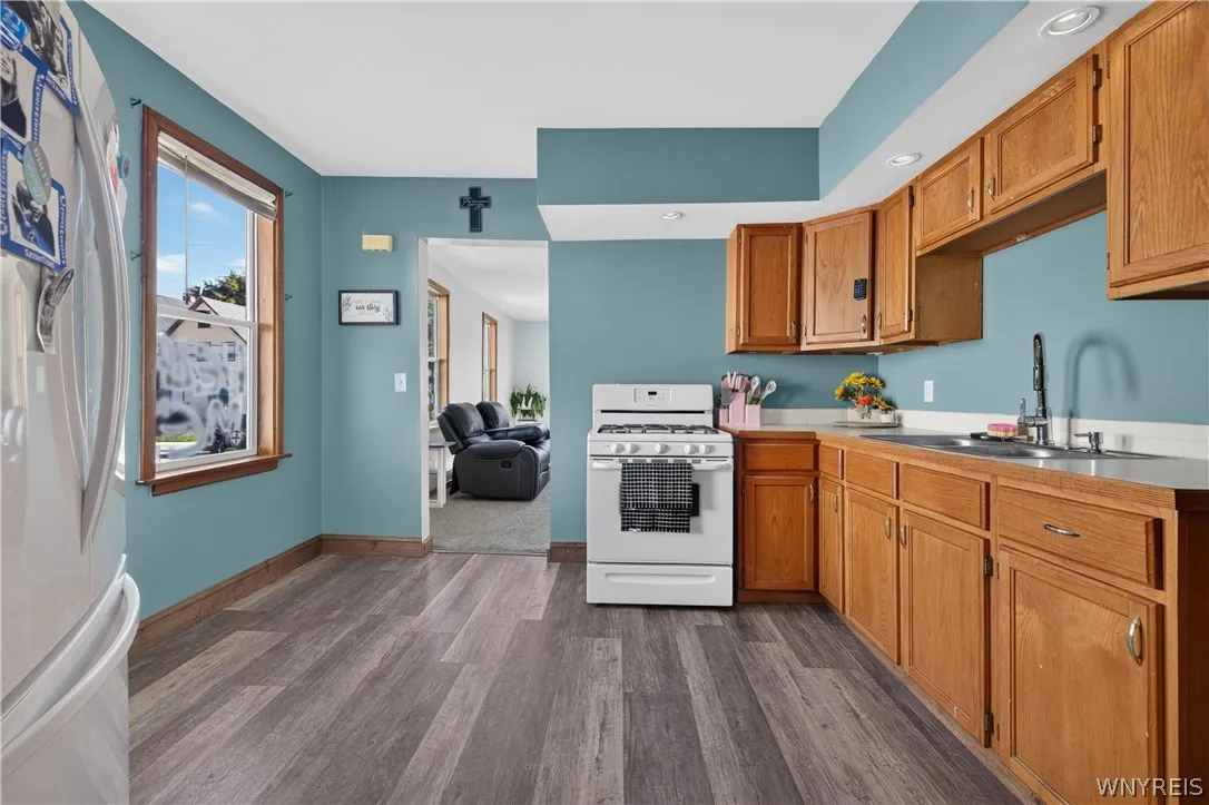 110 Orlando Street, Buffalo, New York 14210, Buffalo, New York 14210, 4 Bedroom Bedrooms, ,2 BathroomBathrooms,Residential,For Sale,110 Orlando Street, Buffalo, New York 14210,0,B1724859