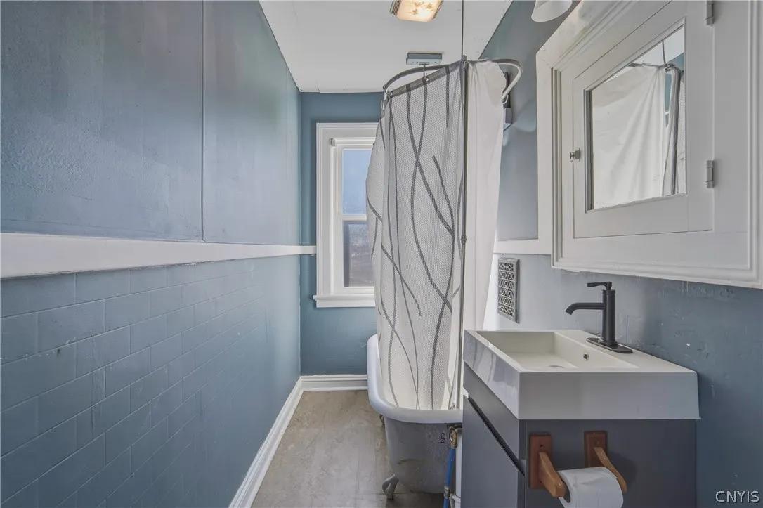 116 Herriman Street, Syracuse, New York 13204, Syracuse, New York 13204, 4 Bedroom Bedrooms, 7 Room Rooms,1 BathroomBathrooms,Residential,For Sale,116 Herriman Street, Syracuse, New York 13204,0,S1724949