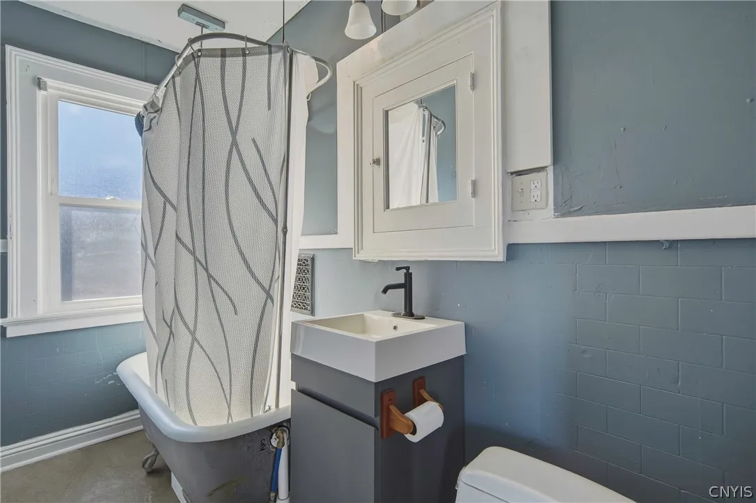 116 Herriman Street, Syracuse, New York 13204, Syracuse, New York 13204, 4 Bedroom Bedrooms, 7 Room Rooms,1 BathroomBathrooms,Residential,For Sale,116 Herriman Street, Syracuse, New York 13204,0,S1724949