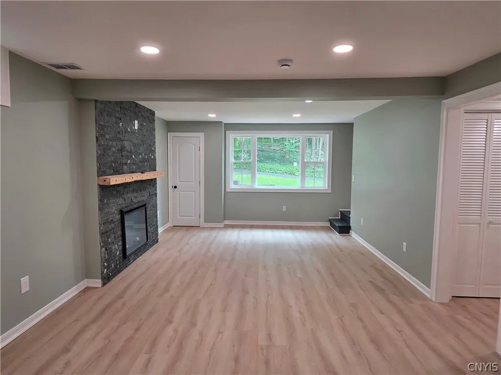 28 Chestnut Street, Kirkland, New York 13323, Kirkland, New York 13323, 4 Bedroom Bedrooms, 7 Room Rooms,2 BathroomBathrooms,Residential,For Sale,28 Chestnut Street, Kirkland, New York 13323,0,S1725238