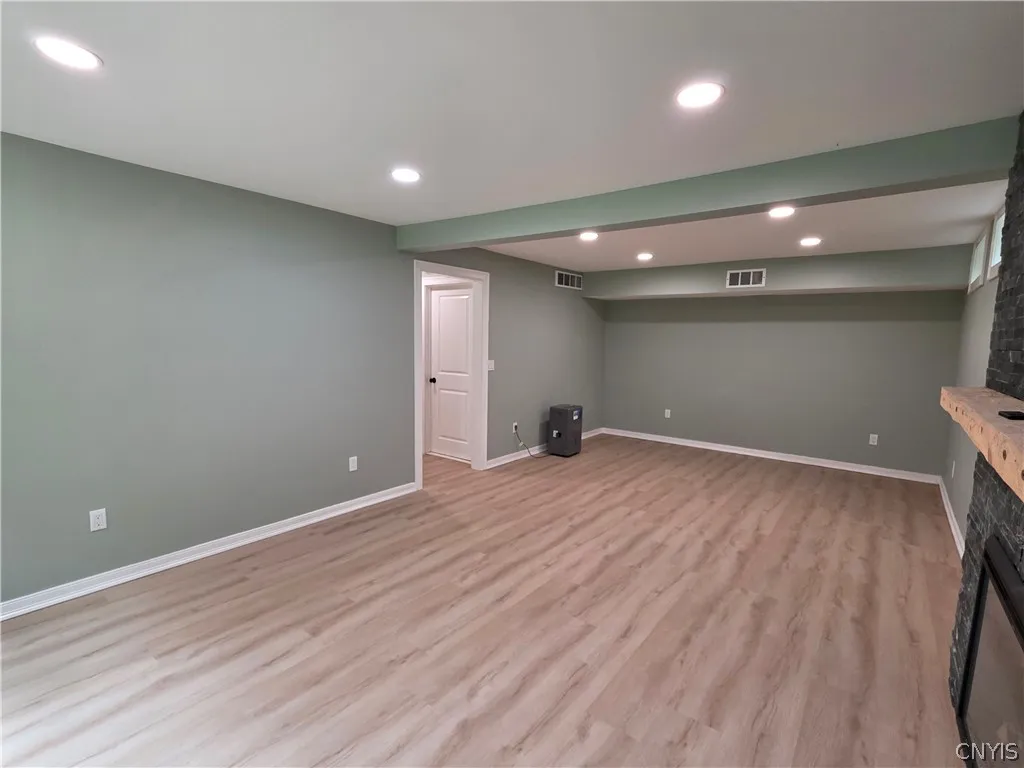 28 Chestnut Street, Kirkland, New York 13323, Kirkland, New York 13323, 4 Bedroom Bedrooms, 7 Room Rooms,2 BathroomBathrooms,Residential,For Sale,28 Chestnut Street, Kirkland, New York 13323,0,S1725238