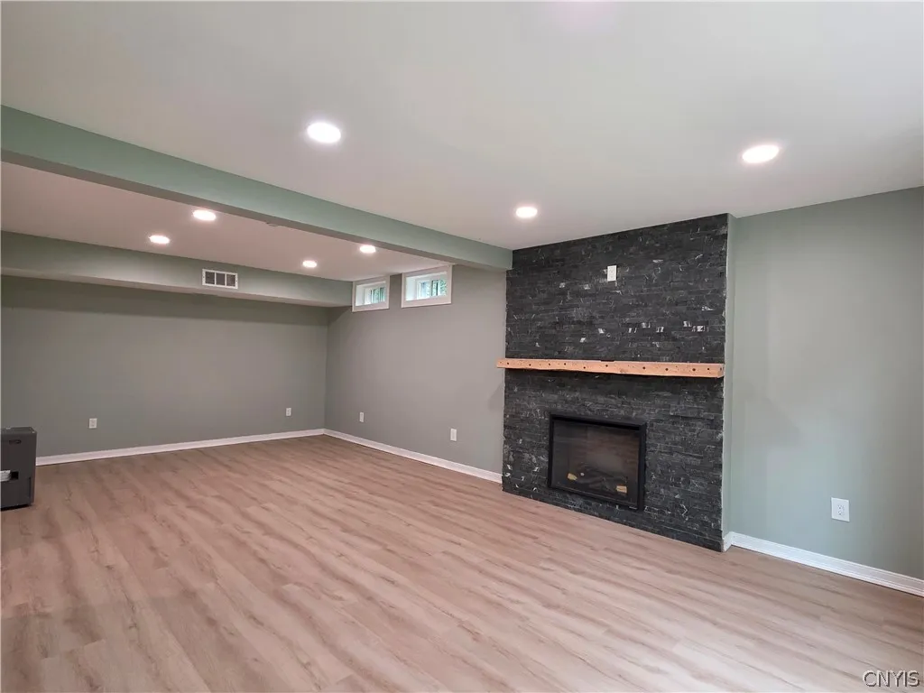 28 Chestnut Street, Kirkland, New York 13323, Kirkland, New York 13323, 4 Bedroom Bedrooms, 7 Room Rooms,2 BathroomBathrooms,Residential,For Sale,28 Chestnut Street, Kirkland, New York 13323,0,S1725238