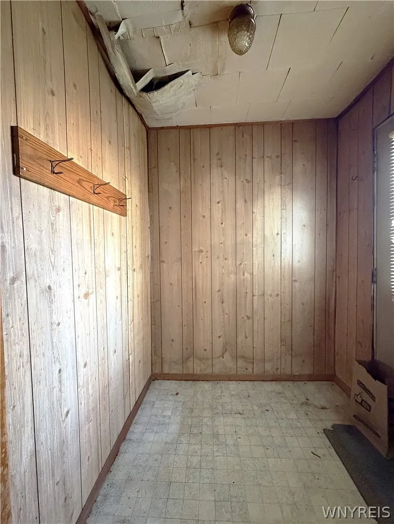 24 East Jefferson Street, Salamanca, New York 1477, Salamanca, New York 14779, 3 Bedroom Bedrooms, 7 Room Rooms,1 BathroomBathrooms,Residential,For Sale,24 East Jefferson Street, Salamanca, New York 1477,0,B1724283