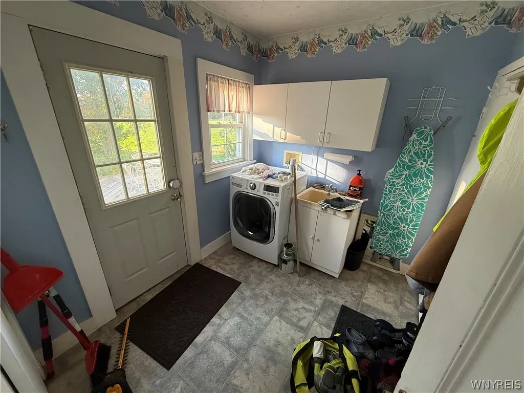 5740 Merrill Road, Clarendon, New York 14422, Clarendon, New York 14422, 4 Bedroom Bedrooms, 8 Room Rooms,2 BathroomBathrooms,Residential,For Sale,5740 Merrill Road, Clarendon, New York 14422,0,B1722932
