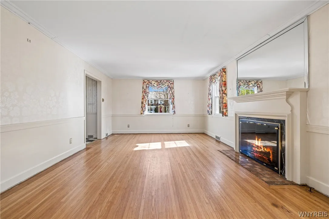 178 Deerhurst Park Boulevard, Tonawanda, New York, Tonawanda, New York 14217, 4 Bedroom Bedrooms, 10 Room Rooms,2 BathroomBathrooms,Residential,For Sale,178 Deerhurst Park Boulevard, Tonawanda, New York ,0,B1724046