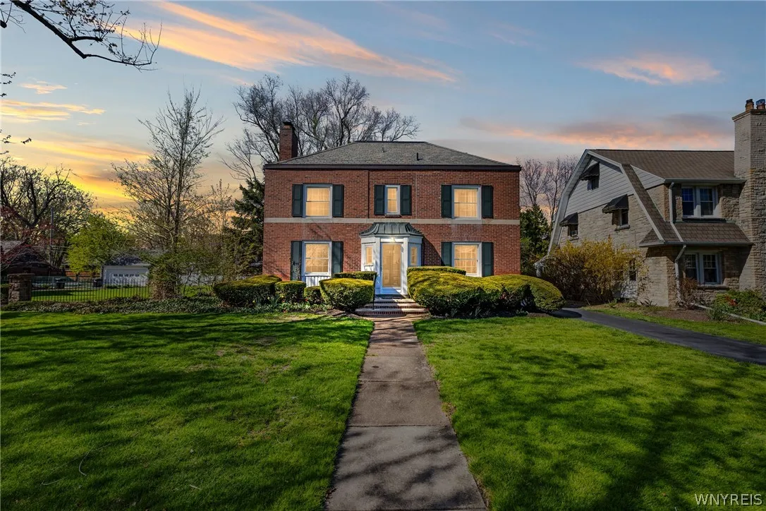 178 Deerhurst Park Boulevard, Tonawanda, New York, Tonawanda, New York 14217, 4 Bedroom Bedrooms, 10 Room Rooms,2 BathroomBathrooms,Residential,For Sale,178 Deerhurst Park Boulevard, Tonawanda, New York ,0,B1724046