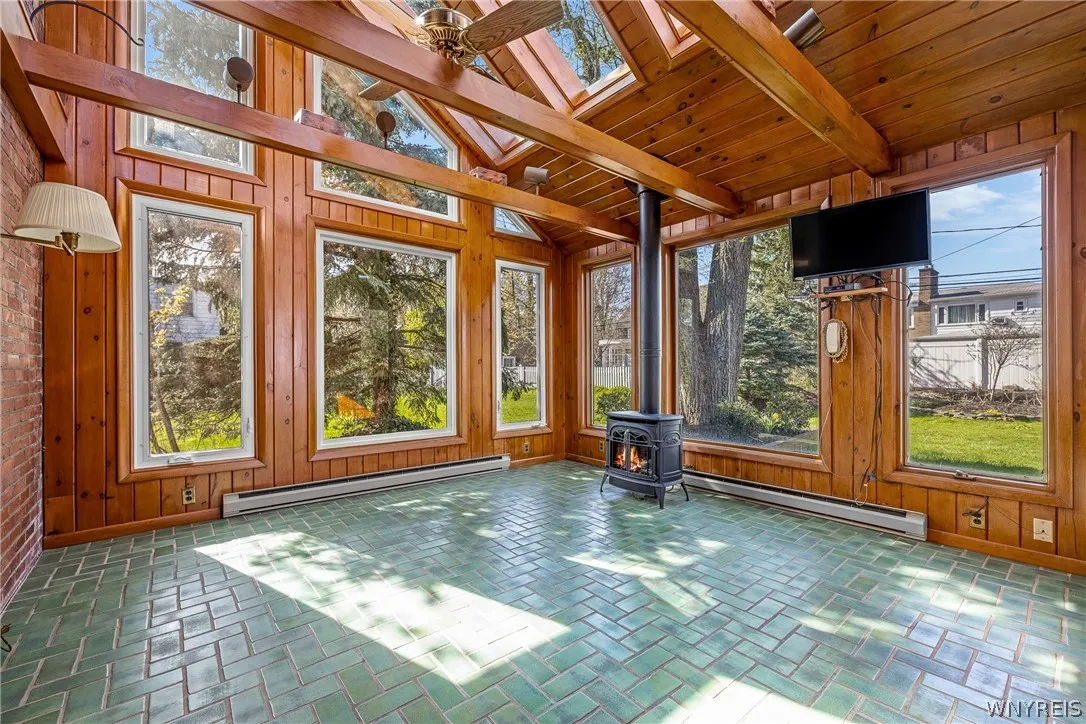 178 Deerhurst Park Boulevard, Tonawanda, New York, Tonawanda, New York 14217, 4 Bedroom Bedrooms, 10 Room Rooms,2 BathroomBathrooms,Residential,For Sale,178 Deerhurst Park Boulevard, Tonawanda, New York ,0,B1724046