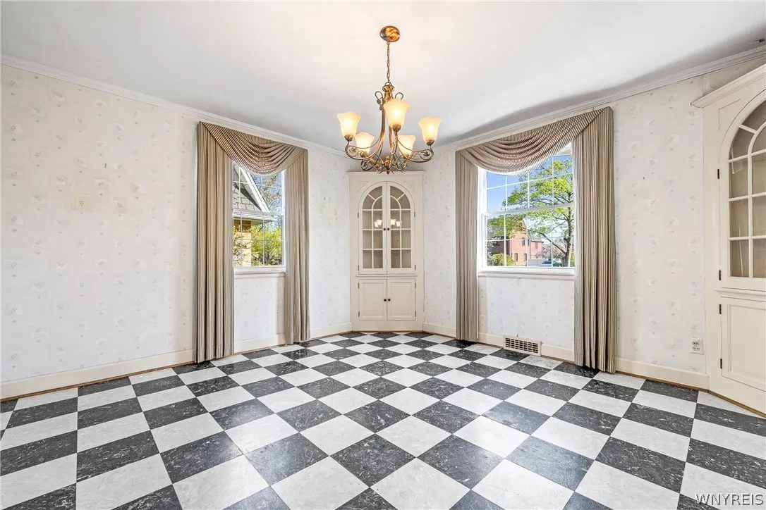 178 Deerhurst Park Boulevard, Tonawanda, New York, Tonawanda, New York 14217, 4 Bedroom Bedrooms, 10 Room Rooms,2 BathroomBathrooms,Residential,For Sale,178 Deerhurst Park Boulevard, Tonawanda, New York ,0,B1724046