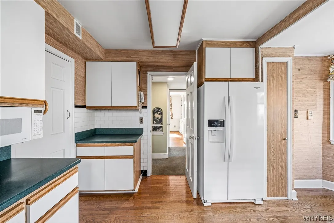 178 Deerhurst Park Boulevard, Tonawanda, New York, Tonawanda, New York 14217, 4 Bedroom Bedrooms, 10 Room Rooms,2 BathroomBathrooms,Residential,For Sale,178 Deerhurst Park Boulevard, Tonawanda, New York ,0,B1724046