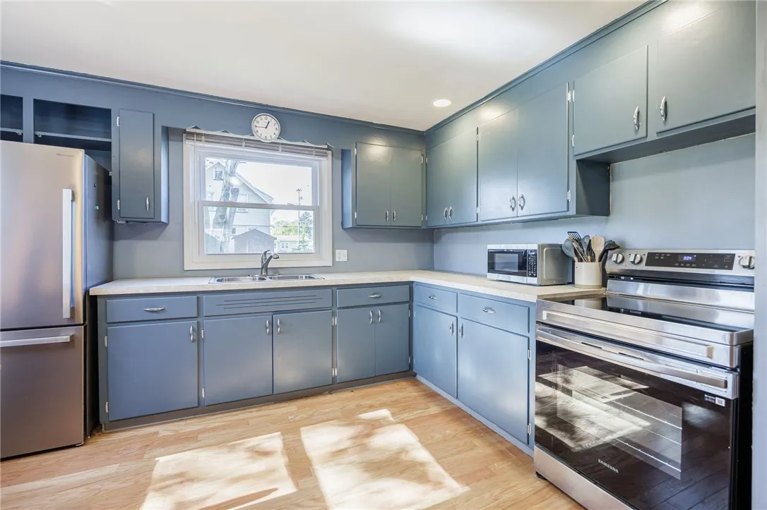 29 Florack Street, Rochester, New York 14621, Rochester, New York 14621, 3 Bedroom Bedrooms, 6 Room Rooms,1 BathroomBathrooms,Residential,For Sale,29 Florack Street, Rochester, New York 14621,0,R1725249