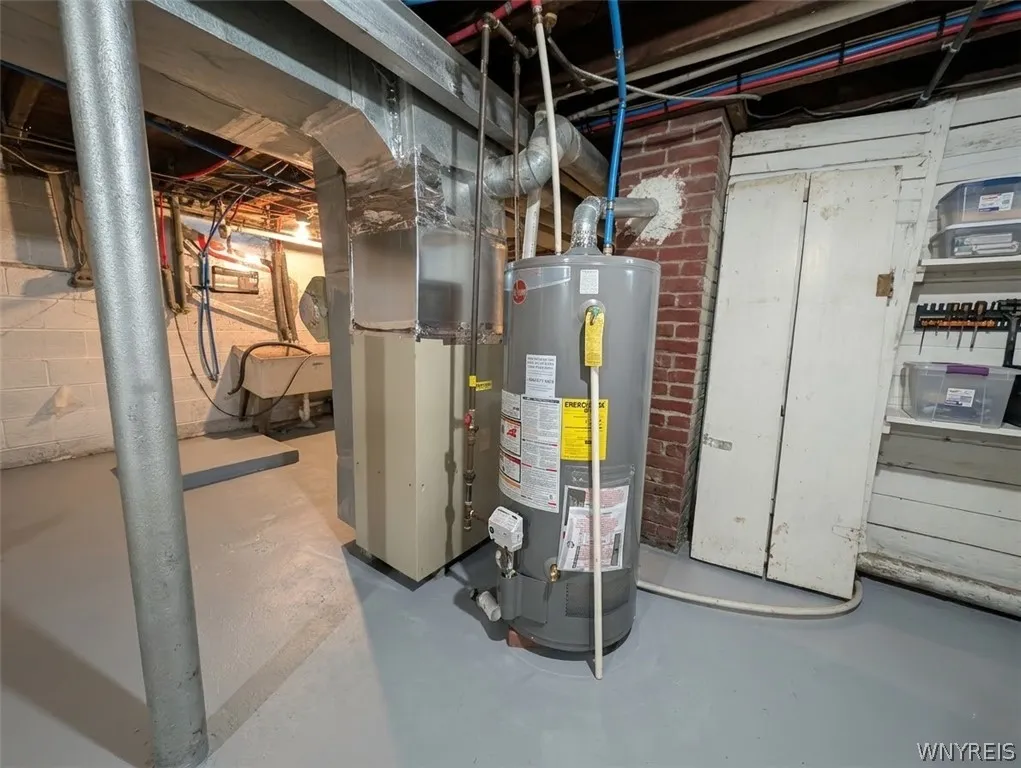 129 Clarence Avenue, Buffalo, New York 14215, Buffalo, New York 14215, 4 Bedroom Bedrooms, 8 Room Rooms,1 BathroomBathrooms,Residential,For Sale,129 Clarence Avenue, Buffalo, New York 14215,0,B1724831