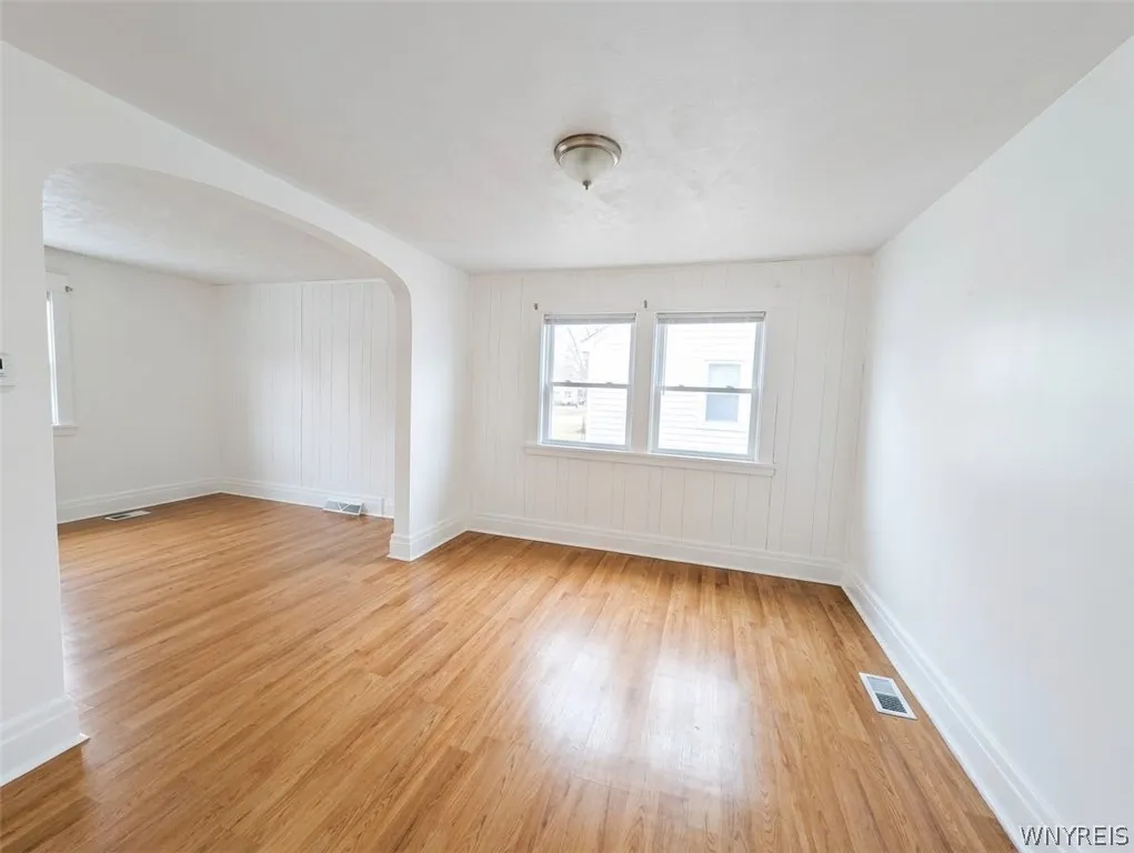129 Clarence Avenue, Buffalo, New York 14215, Buffalo, New York 14215, 4 Bedroom Bedrooms, 8 Room Rooms,1 BathroomBathrooms,Residential,For Sale,129 Clarence Avenue, Buffalo, New York 14215,0,B1724831