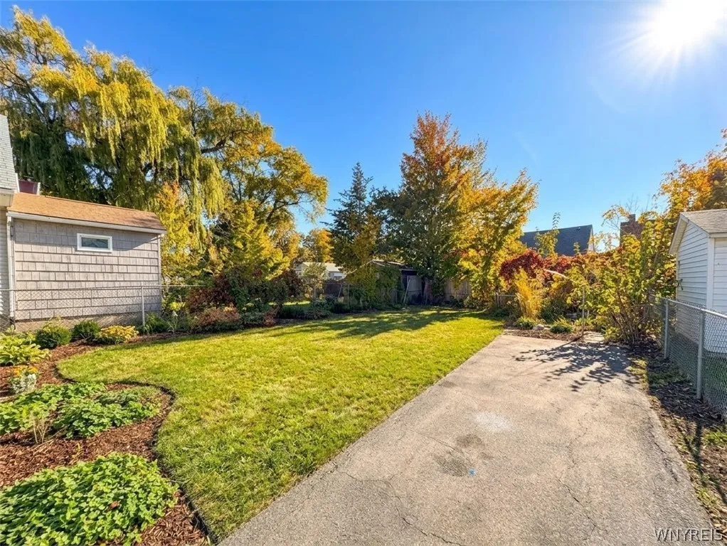 129 Clarence Avenue, Buffalo, New York 14215, Buffalo, New York 14215, 4 Bedroom Bedrooms, 8 Room Rooms,1 BathroomBathrooms,Residential,For Sale,129 Clarence Avenue, Buffalo, New York 14215,0,B1724831