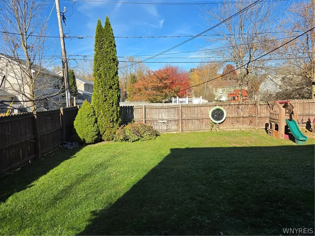 Large fully fenced backyard!