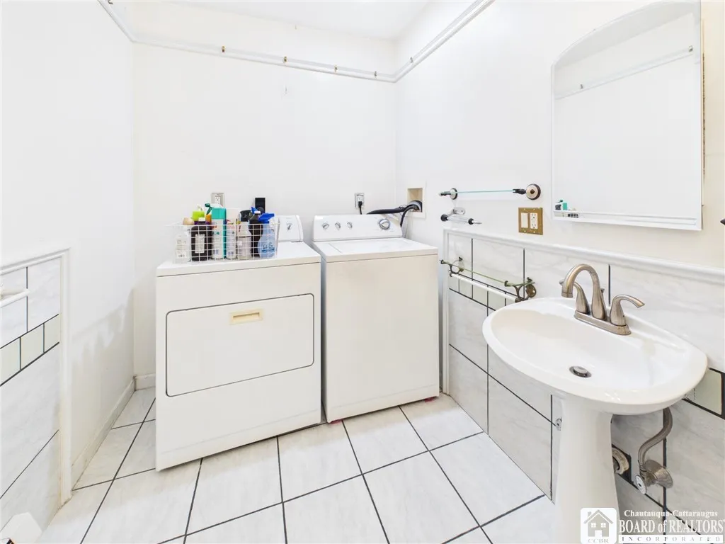 139 South Union Street, Olean, New York 14760, Olean, New York 14760, 4 Bedroom Bedrooms, 12 Room Rooms,3 BathroomBathrooms,Residential,For Sale,139 South Union Street, Olean, New York 14760,0,R1725188