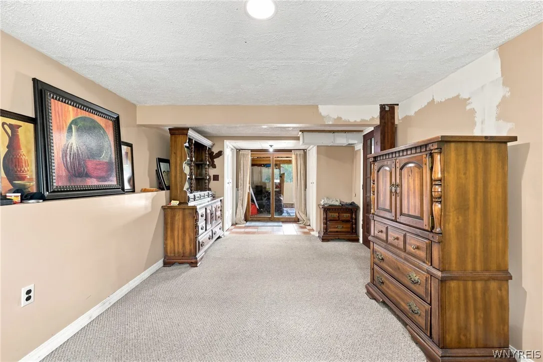 4209 Polly Lane, Hamburg, New York 14075, Hamburg, New York 14075, 3 Bedroom Bedrooms, 7 Room Rooms,1 BathroomBathrooms,Residential,For Sale,4209 Polly Lane, Hamburg, New York 14075,0,B1725248
