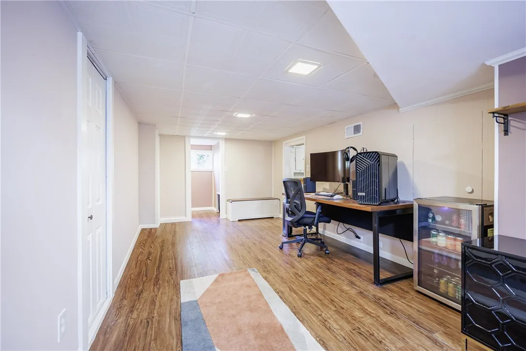 3284 Culver Road, Irondequoit, New York 14622, Irondequoit, New York 14622, 3 Bedroom Bedrooms, 8 Room Rooms,1 BathroomBathrooms,Residential,For Sale,3284 Culver Road, Irondequoit, New York 14622,0,R1722669