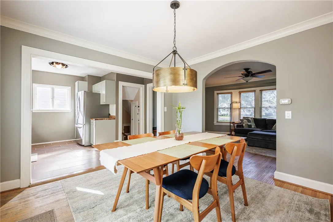 3284 Culver Road, Irondequoit, New York 14622, Irondequoit, New York 14622, 3 Bedroom Bedrooms, 8 Room Rooms,1 BathroomBathrooms,Residential,For Sale,3284 Culver Road, Irondequoit, New York 14622,0,R1722669
