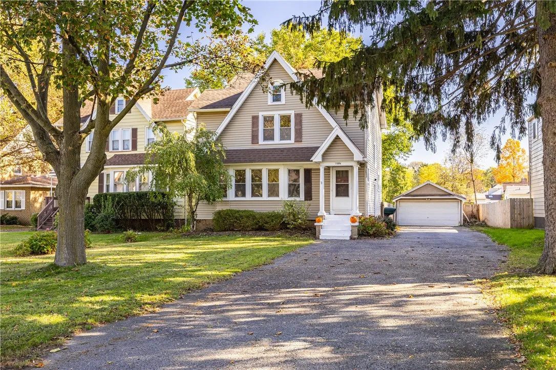 3284 Culver Road, Irondequoit, New York 14622, Irondequoit, New York 14622, 3 Bedroom Bedrooms, 8 Room Rooms,1 BathroomBathrooms,Residential,For Sale,3284 Culver Road, Irondequoit, New York 14622,0,R1722669