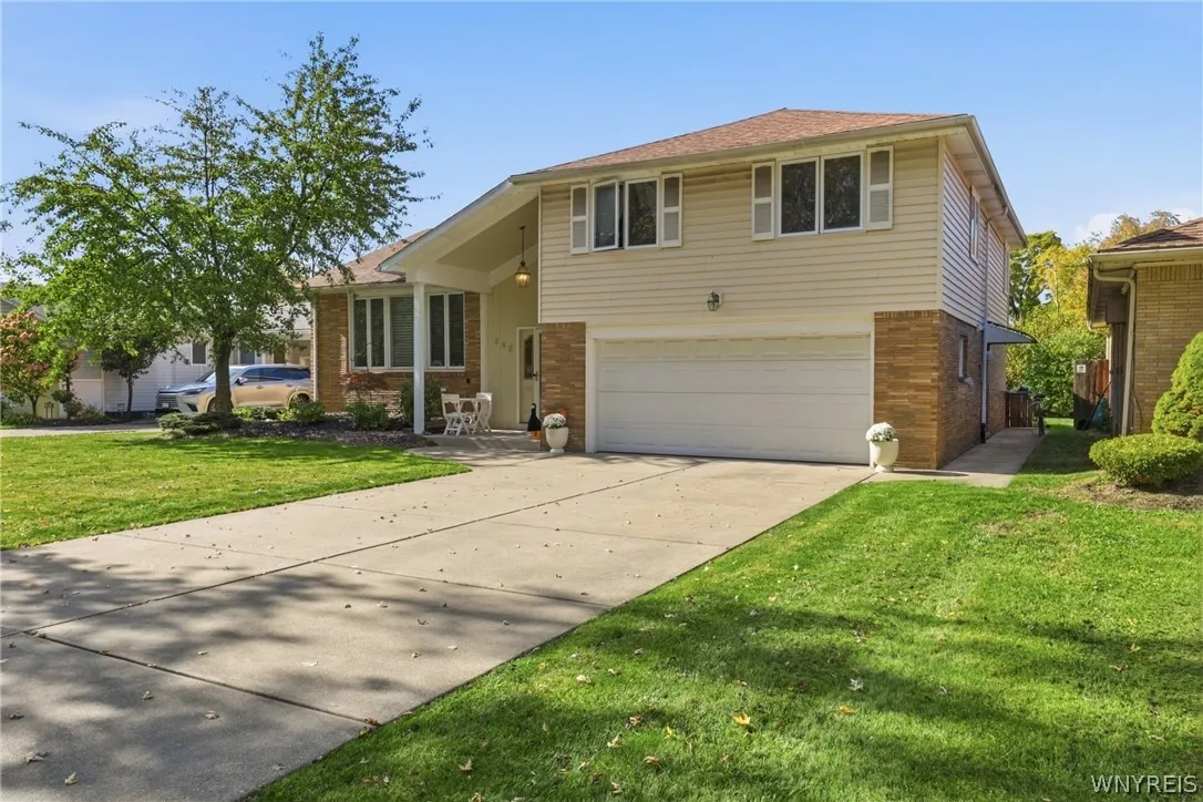 382 Allenhurst Road, Amherst, New York 14226, Amherst, New York 14226, 3 Bedroom Bedrooms, 7 Room Rooms,1 BathroomBathrooms,Residential,For Sale,382 Allenhurst Road, Amherst, New York 14226,0,B1725042
