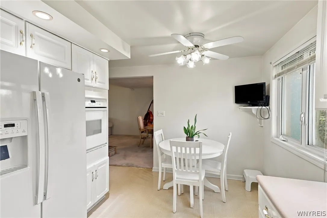 382 Allenhurst Road, Amherst, New York 14226, Amherst, New York 14226, 3 Bedroom Bedrooms, 7 Room Rooms,1 BathroomBathrooms,Residential,For Sale,382 Allenhurst Road, Amherst, New York 14226,0,B1725042