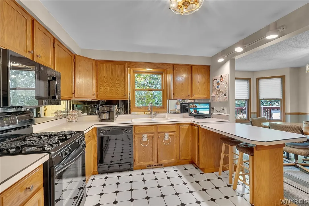 15 In The Woods Lane, West Seneca, New York 14224, West Seneca, New York 14224, 2 Bedroom Bedrooms, 6 Room Rooms,1 BathroomBathrooms,Residential,For Sale,15 In The Woods Lane, West Seneca, New York 14224,0,B1725025