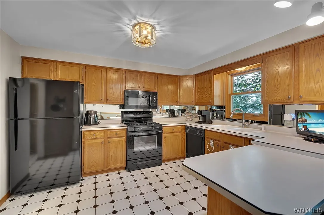 15 In The Woods Lane, West Seneca, New York 14224, West Seneca, New York 14224, 2 Bedroom Bedrooms, 6 Room Rooms,1 BathroomBathrooms,Residential,For Sale,15 In The Woods Lane, West Seneca, New York 14224,0,B1724986