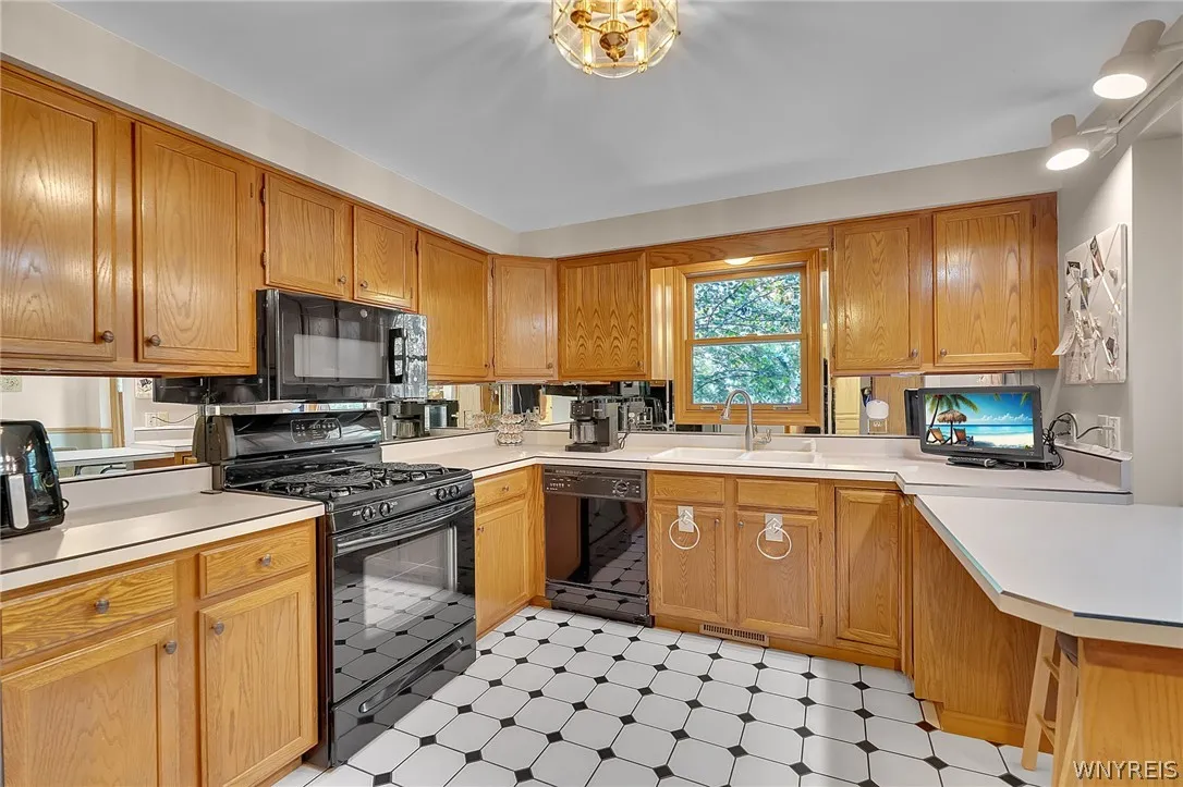 15 In The Woods Lane, West Seneca, New York 14224, West Seneca, New York 14224, 2 Bedroom Bedrooms, 6 Room Rooms,1 BathroomBathrooms,Residential,For Sale,15 In The Woods Lane, West Seneca, New York 14224,0,B1724986