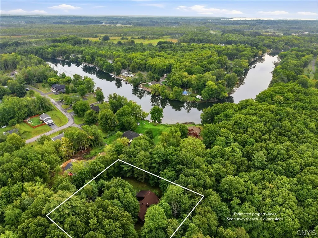 19 River Runne, Schroeppel, New York 13132, Schroeppel, New York 13132, 4 Bedroom Bedrooms, 8 Room Rooms,2 BathroomBathrooms,Residential,For Sale,19 River Runne, Schroeppel, New York 13132,0,S1725024