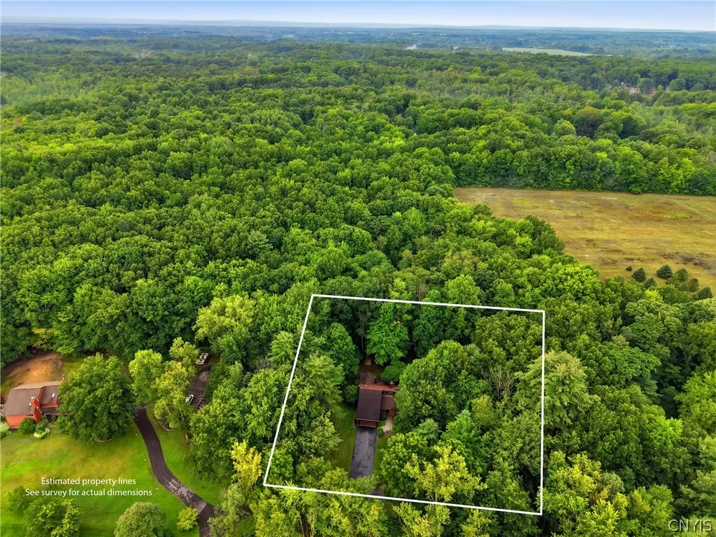 19 River Runne, Schroeppel, New York 13132, Schroeppel, New York 13132, 4 Bedroom Bedrooms, 8 Room Rooms,2 BathroomBathrooms,Residential,For Sale,19 River Runne, Schroeppel, New York 13132,0,S1725024