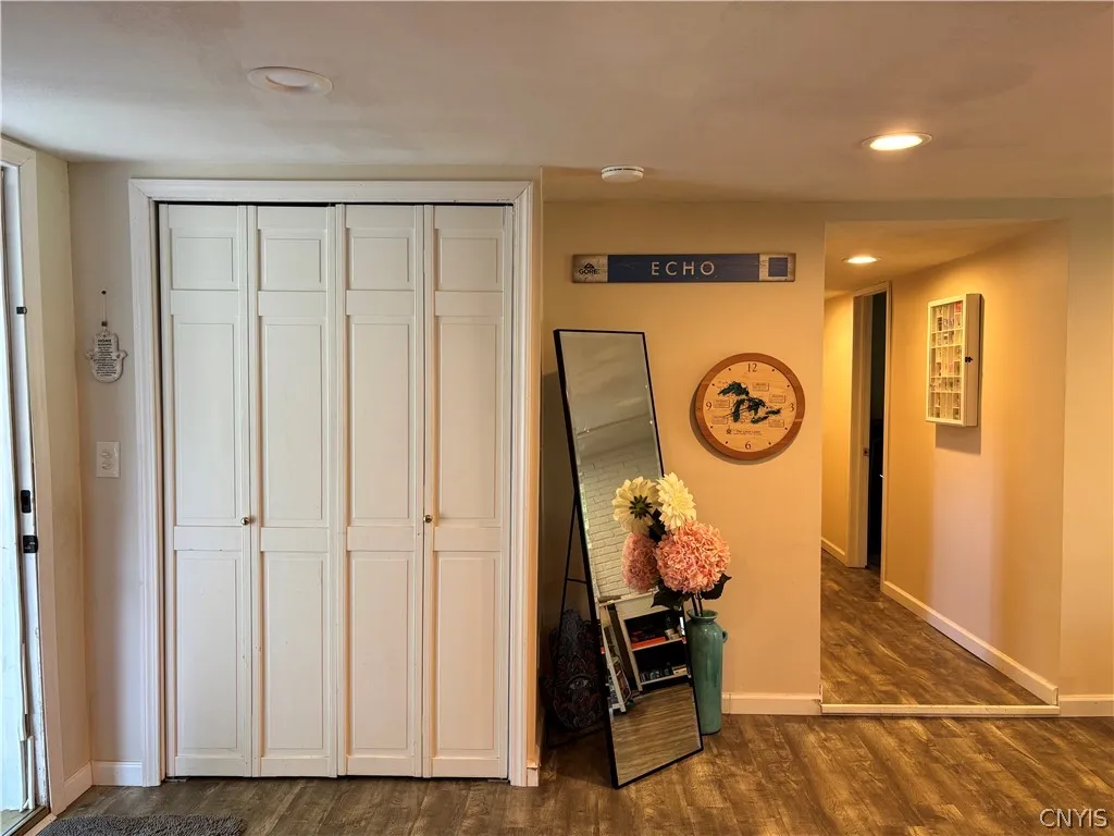 Entryway closet