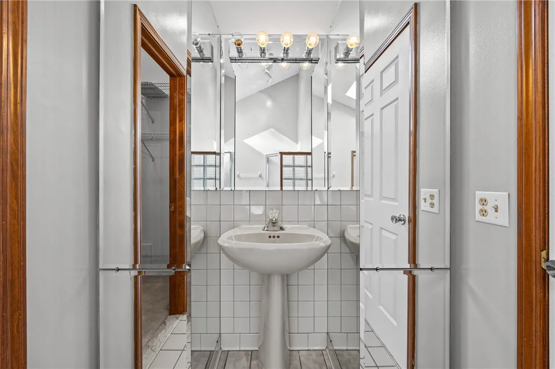 346 Woodmill Drive, Greece, New York 14626, Greece, New York 14626, 3 Bedroom Bedrooms, 9 Room Rooms,2 BathroomBathrooms,Residential,For Sale,346 Woodmill Drive, Greece, New York 14626,0,R1724620