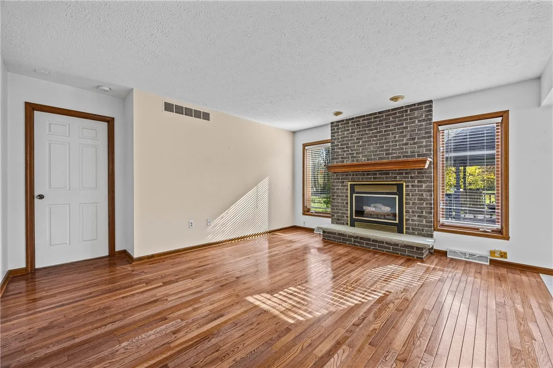 346 Woodmill Drive, Greece, New York 14626, Greece, New York 14626, 3 Bedroom Bedrooms, 9 Room Rooms,2 BathroomBathrooms,Residential,For Sale,346 Woodmill Drive, Greece, New York 14626,0,R1724620