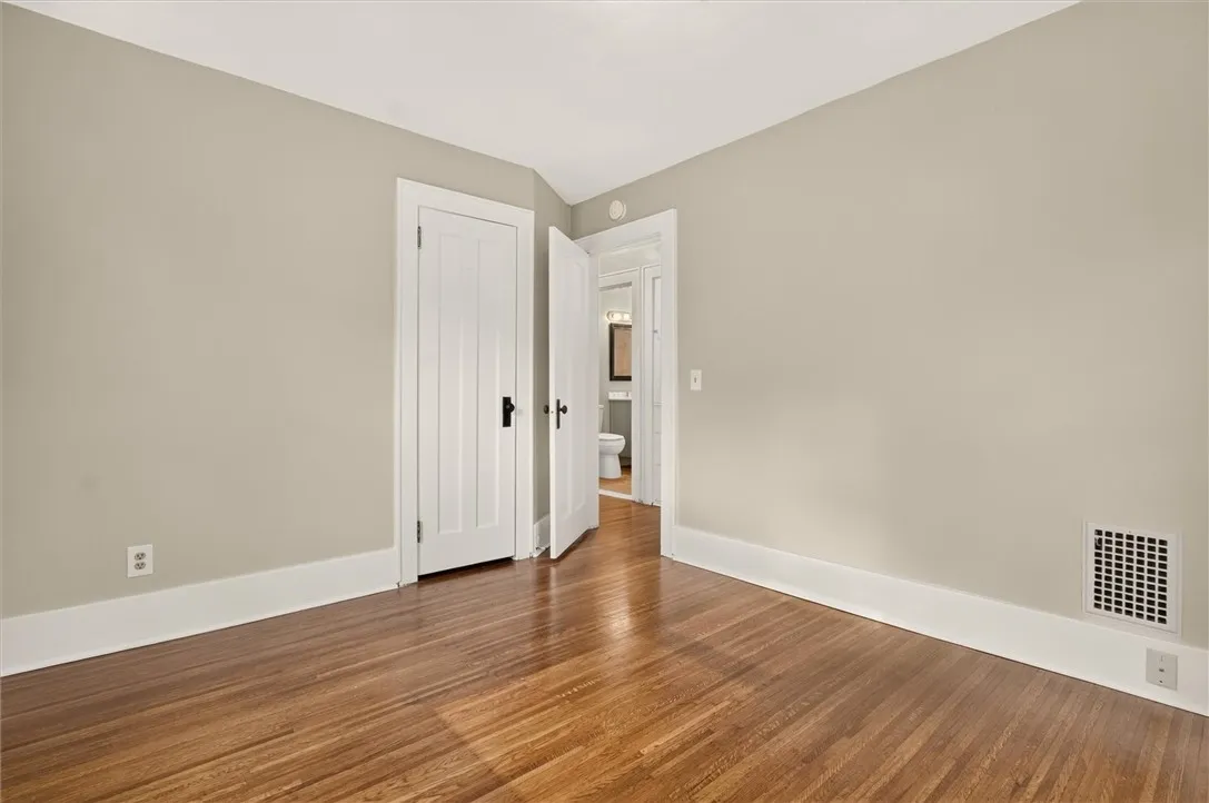105 Floverton Street, Rochester, New York 14610, Rochester, New York 14610, 3 Bedroom Bedrooms, 7 Room Rooms,1 BathroomBathrooms,Residential,For Sale,105 Floverton Street, Rochester, New York 14610,0,R1725275