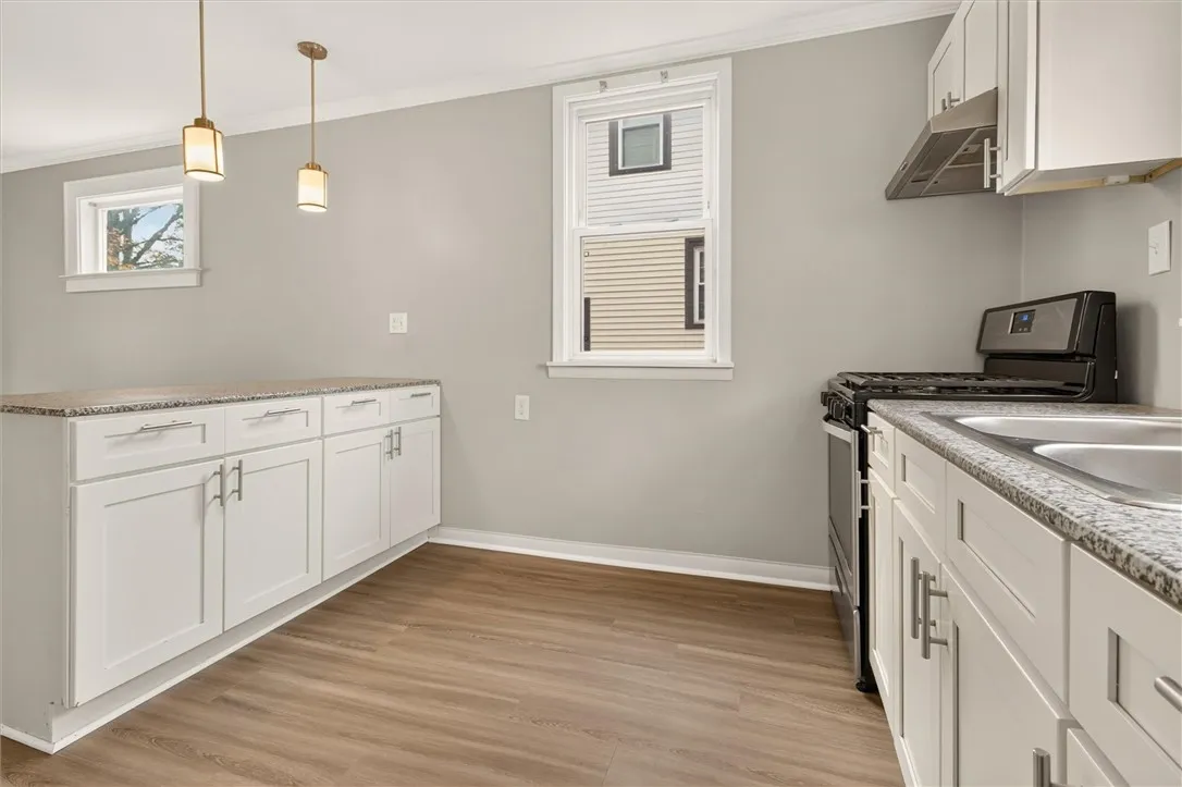 105 Floverton Street, Rochester, New York 14610, Rochester, New York 14610, 3 Bedroom Bedrooms, 7 Room Rooms,1 BathroomBathrooms,Residential,For Sale,105 Floverton Street, Rochester, New York 14610,0,R1725275