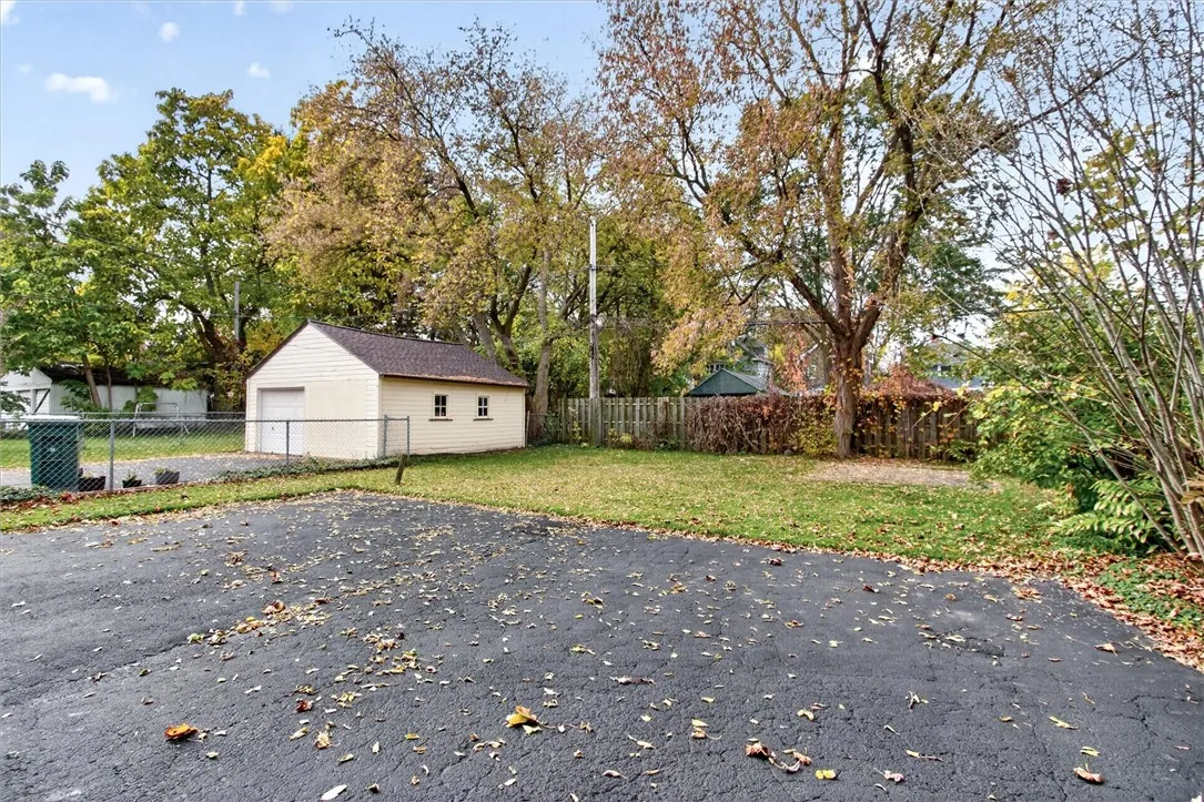 105 Floverton Street, Rochester, New York 14610, Rochester, New York 14610, 3 Bedroom Bedrooms, 7 Room Rooms,1 BathroomBathrooms,Residential,For Sale,105 Floverton Street, Rochester, New York 14610,0,R1725275