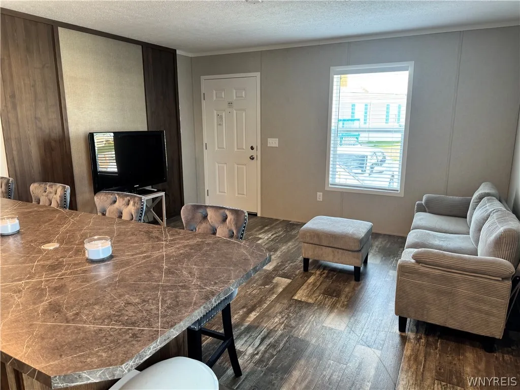 1424 East Drive Drive, Alden, New York 14004, Alden, New York 14004, 2 Bedroom Bedrooms, 6 Room Rooms,2 BathroomBathrooms,Residential,For Sale,1424 East Drive Drive, Alden, New York 14004,0,B1725122