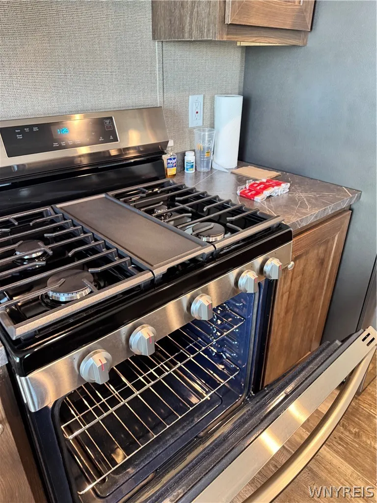 1424 East Drive Drive, Alden, New York 14004, Alden, New York 14004, 2 Bedroom Bedrooms, 6 Room Rooms,2 BathroomBathrooms,Residential,For Sale,1424 East Drive Drive, Alden, New York 14004,0,B1725122