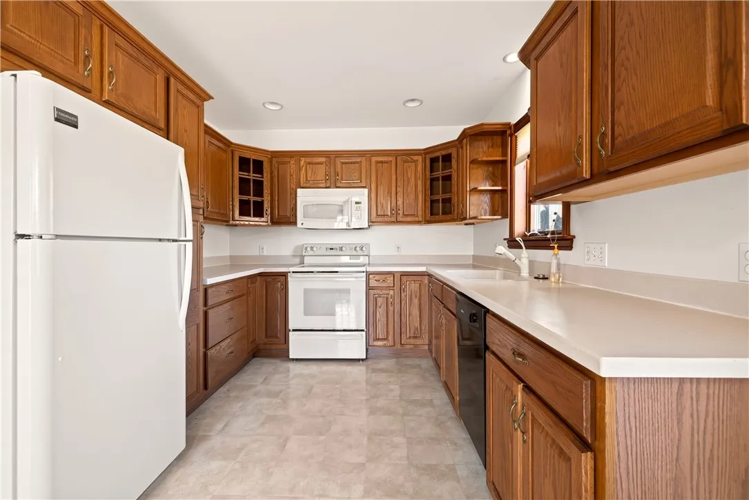 Guest house eat in kitchen