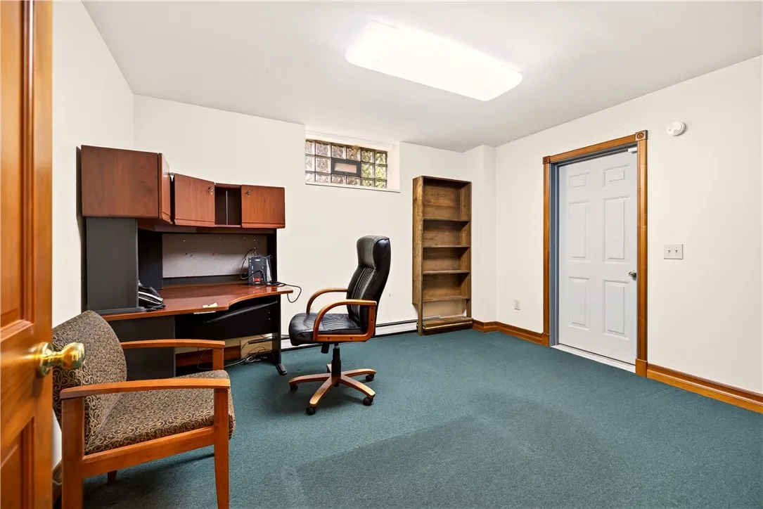 basement home office or could be a bedroom