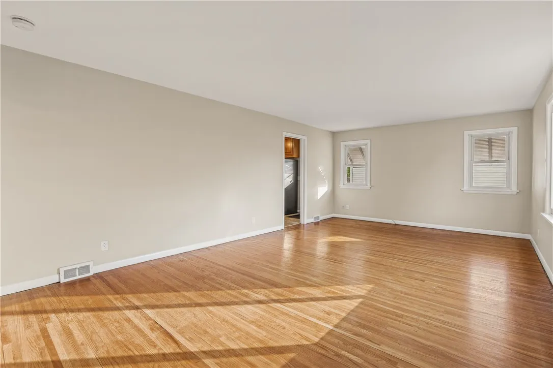 100 Scholfield Road West, Irondequoit, New York 14, Irondequoit, New York 14617, 3 Bedroom Bedrooms, 5 Room Rooms,1 BathroomBathrooms,Residential,For Sale,100 Scholfield Road West, Irondequoit, New York 14,0,R1725158