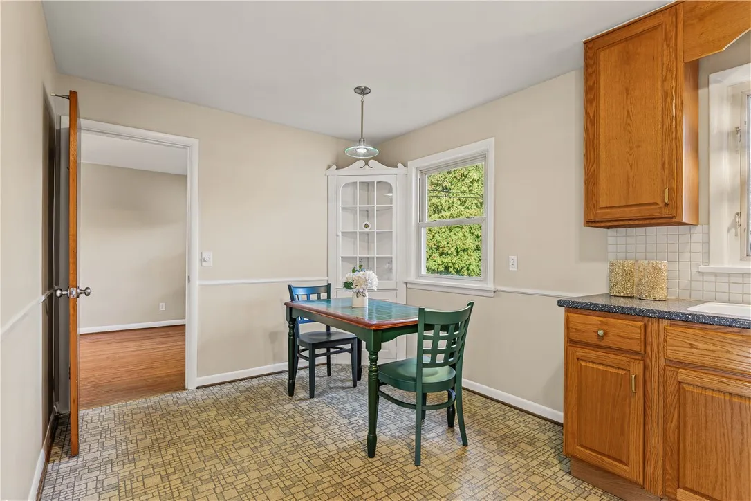 100 Scholfield Road West, Irondequoit, New York 14, Irondequoit, New York 14617, 3 Bedroom Bedrooms, 5 Room Rooms,1 BathroomBathrooms,Residential,For Sale,100 Scholfield Road West, Irondequoit, New York 14,0,R1725158