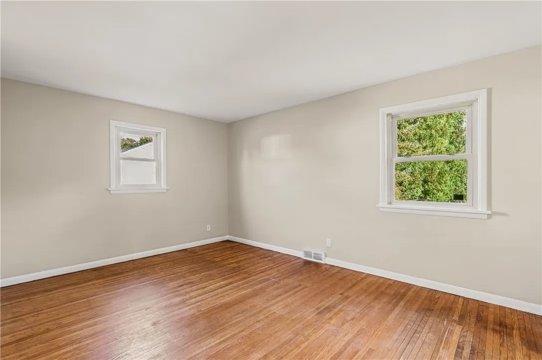 100 Scholfield Road West, Irondequoit, New York 14, Irondequoit, New York 14617, 3 Bedroom Bedrooms, 5 Room Rooms,1 BathroomBathrooms,Residential,For Sale,100 Scholfield Road West, Irondequoit, New York 14,0,R1725158