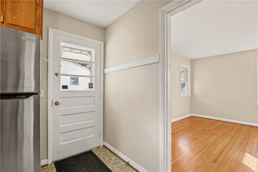 100 Scholfield Road West, Irondequoit, New York 14, Irondequoit, New York 14617, 3 Bedroom Bedrooms, 5 Room Rooms,1 BathroomBathrooms,Residential,For Sale,100 Scholfield Road West, Irondequoit, New York 14,0,R1725158