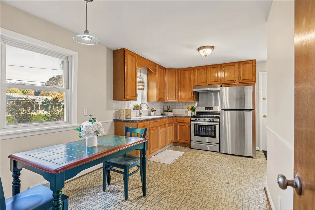 100 Scholfield Road West, Irondequoit, New York 14, Irondequoit, New York 14617, 3 Bedroom Bedrooms, 5 Room Rooms,1 BathroomBathrooms,Residential,For Sale,100 Scholfield Road West, Irondequoit, New York 14,0,R1725158