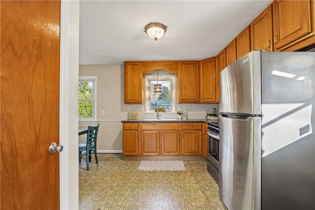 100 Scholfield Road West, Irondequoit, New York 14, Irondequoit, New York 14617, 3 Bedroom Bedrooms, 5 Room Rooms,1 BathroomBathrooms,Residential,For Sale,100 Scholfield Road West, Irondequoit, New York 14,0,R1725158