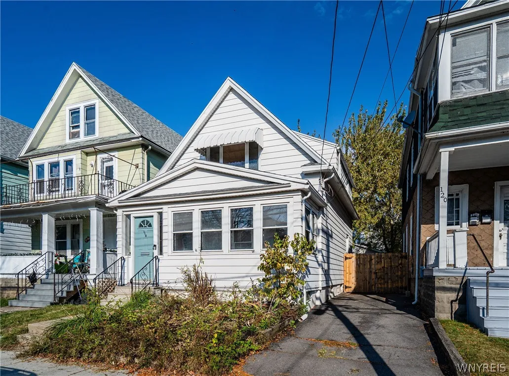 118 Crowley Avenue, Buffalo, New York 14207, Buffalo, New York 14207, 3 Bedroom Bedrooms, 7 Room Rooms,2 BathroomBathrooms,Residential,For Sale,118 Crowley Avenue, Buffalo, New York 14207,0,B1725304