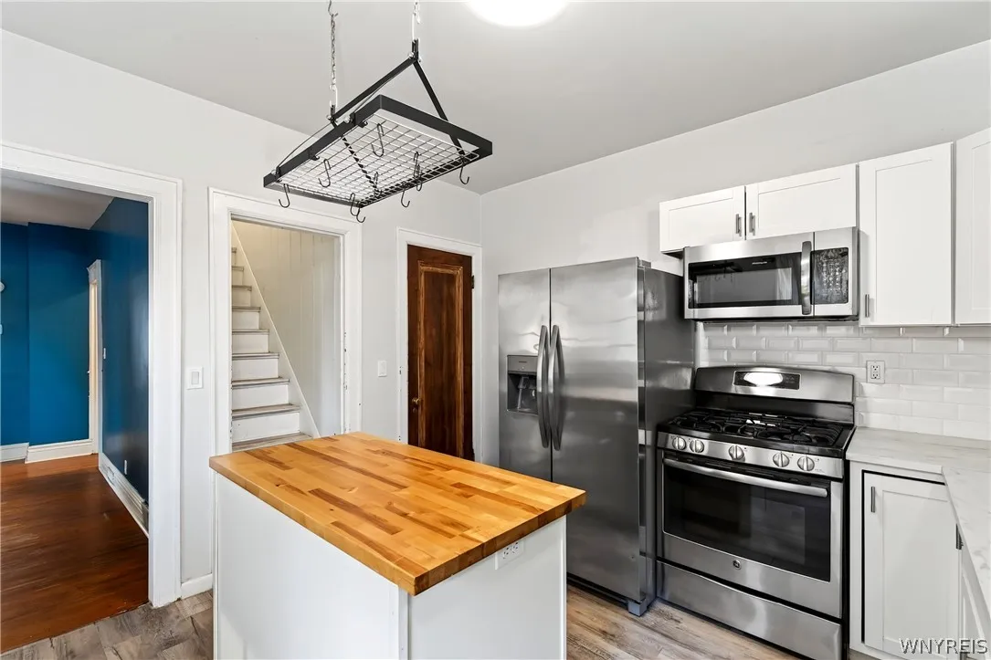 118 Crowley Avenue, Buffalo, New York 14207, Buffalo, New York 14207, 3 Bedroom Bedrooms, 7 Room Rooms,2 BathroomBathrooms,Residential,For Sale,118 Crowley Avenue, Buffalo, New York 14207,0,B1725304